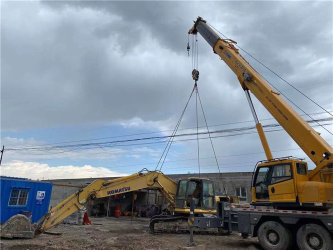 江南区25吨吊车的工作半径是多少？