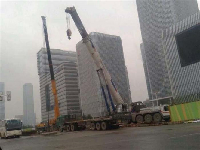 江南区25吨吊车能吊多重设备？