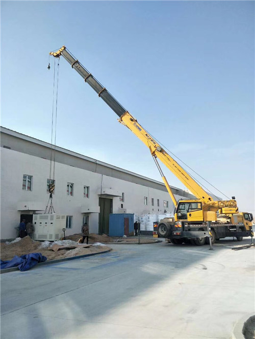 江南区“超载就喊停”—— 吊车的 “重量保镖” 技术